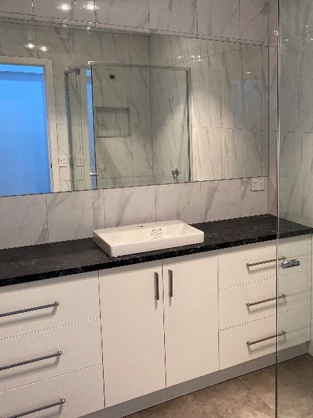 Bathroom Renovation - C + C Wilson Builders Nathatlia