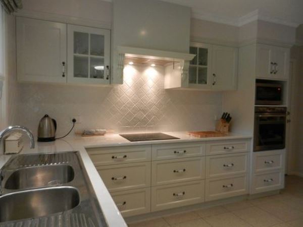  French Provincial Renovation Kitchen - C + C Wilson Builders Nathatlia