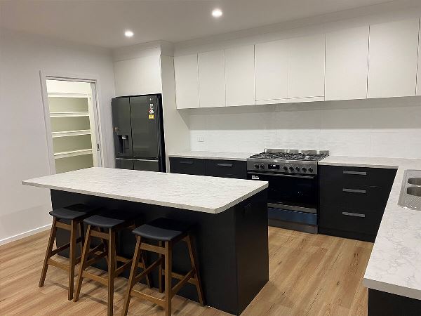 Kitchen Renovation - C + C Wilson Builders Nathatlia