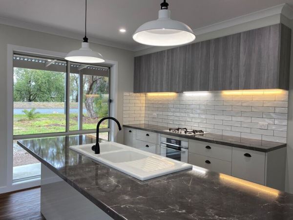 New Home Build - Creekside Kitchen - C + C Wilson Builders Nathatlia